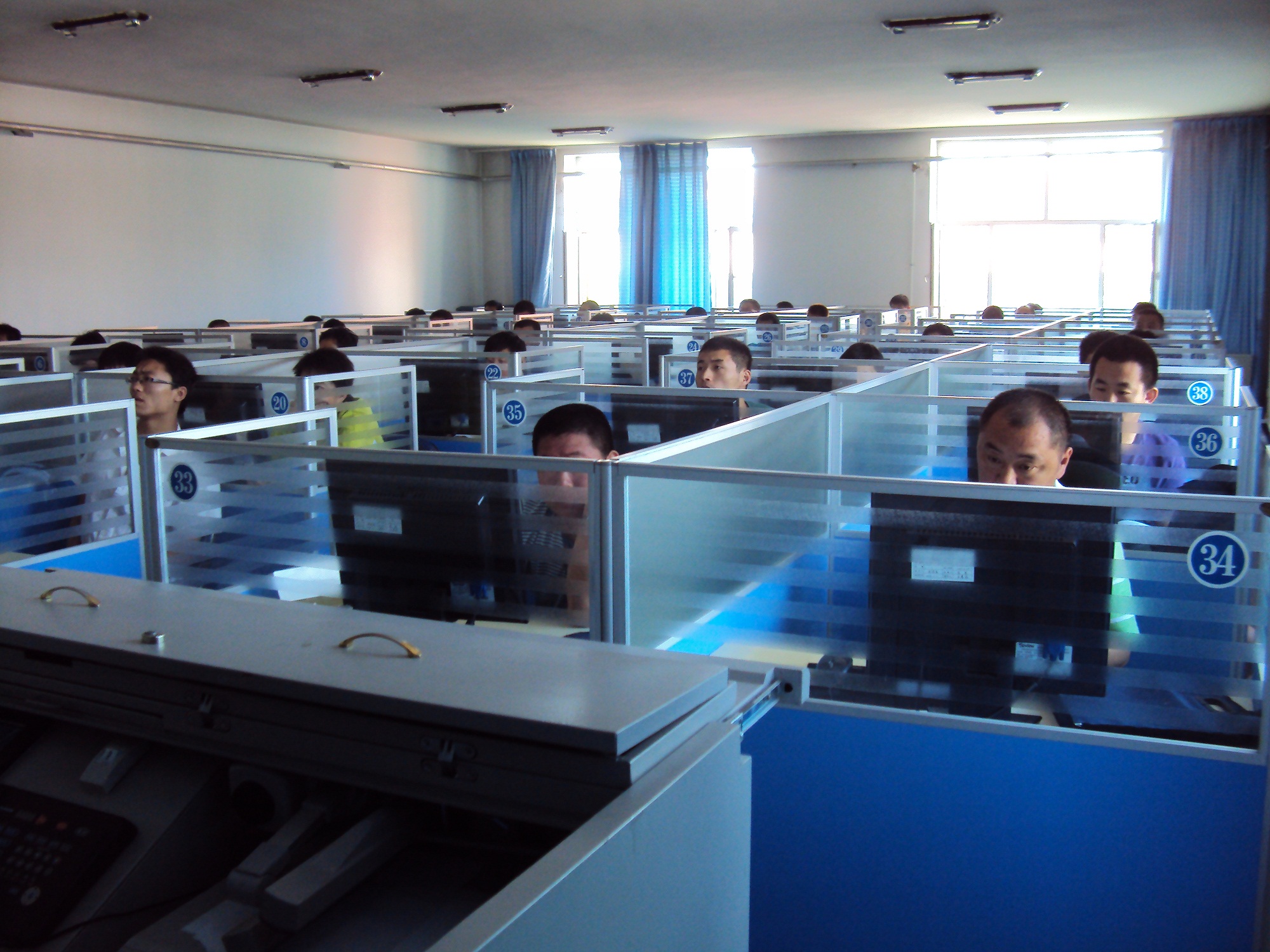 9学员当真听讲.JPG